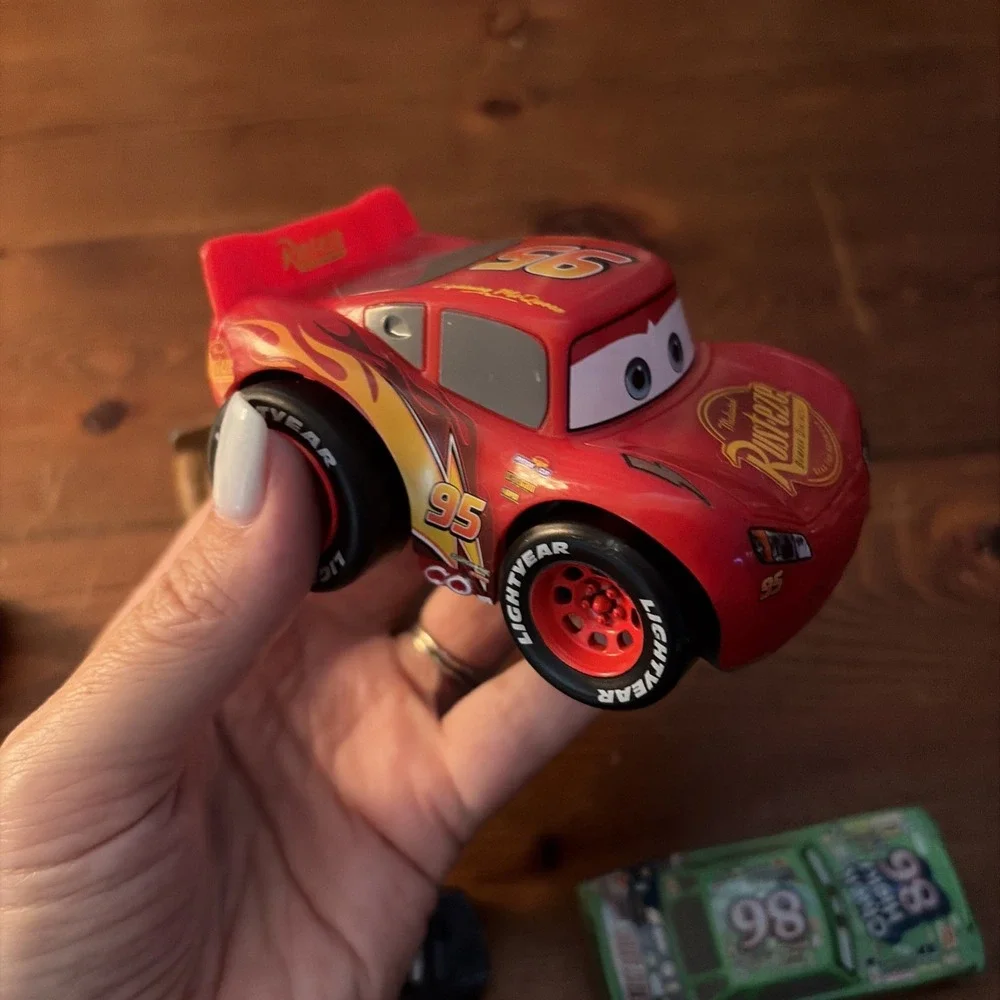 LOT OF 6 DISNEY PIXAR CARS TOYS